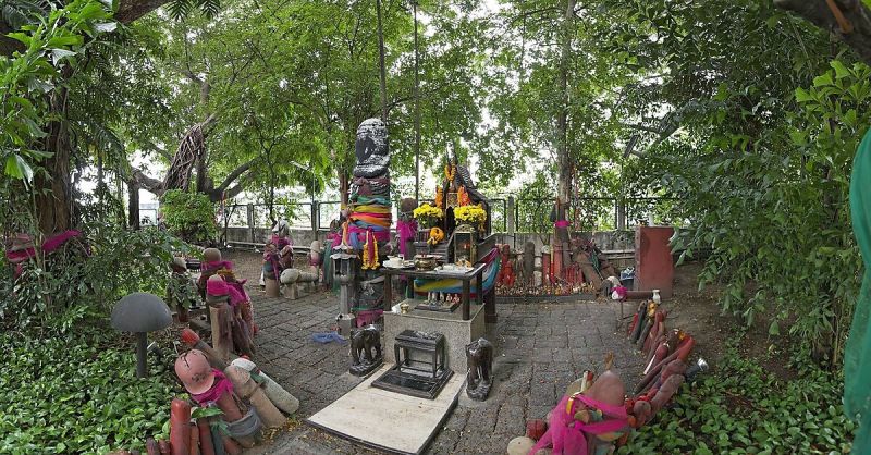 Đền Chao Mae Tuptim, Thái Lan