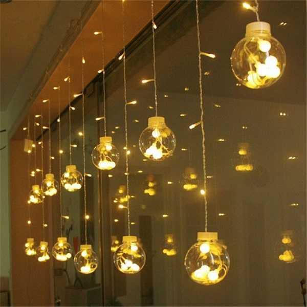Đèn Led với những bóng nhỏ