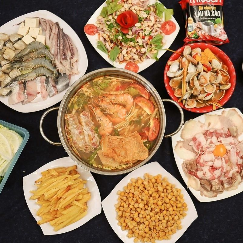 Đèn Lồng Quán - Lẩu Thái Tomyum