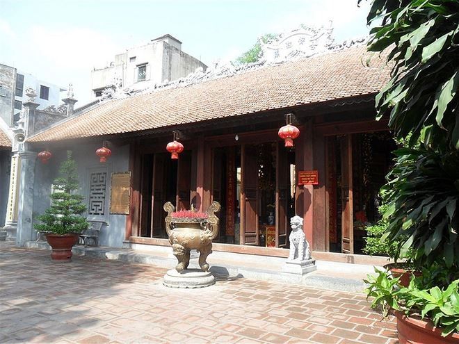 Chính điên Đền Nghè