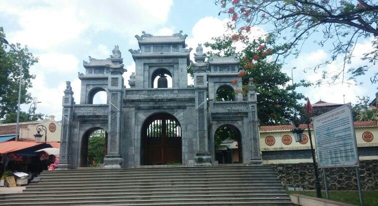 “Đền Sòng thiêng nhất xứ Thanh” là câu nói quen thuộc của bất kỳ người dân nào khi nhắc đến đền Sòng Sơn Thanh Hóa