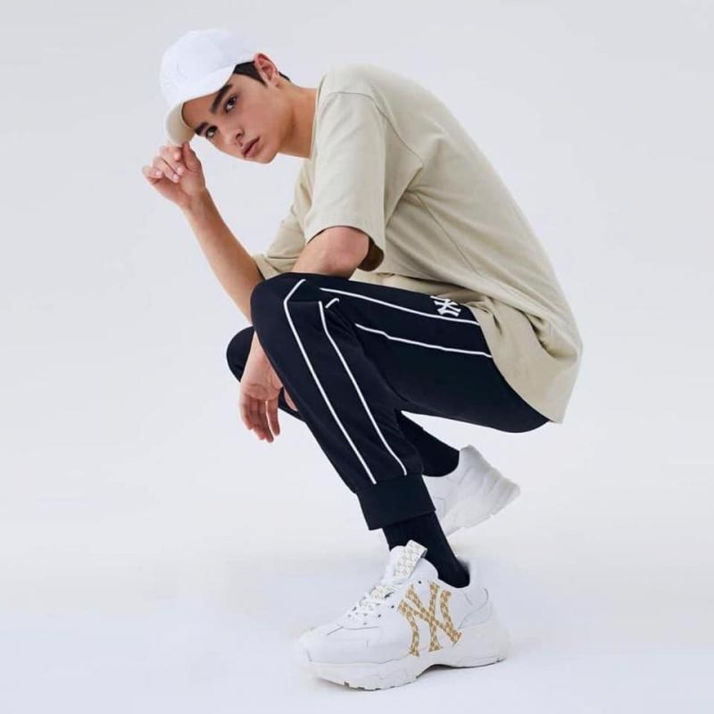DEN Store - Unisex Street Style