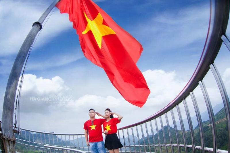 Cột cờ Lũng Cú - cực bắc Tổ Quốc