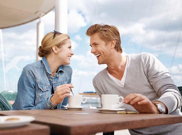 Cùng nàng đi ăn hoặc uống cafe cũng làm tình cảm của 2 bạn gia tăng