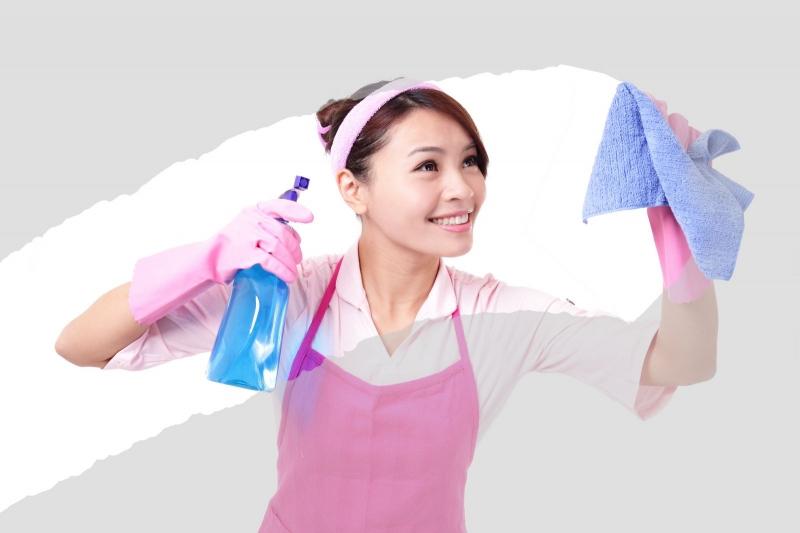 Đi bộ đi chợ vào buổi sáng hay mua các hàng hóa phẩm gần nhà thay vì đều nhờ vào xe cộ, hay lau dọn, nấu bữa ăn, vệ sinh nhà cửa sẽ là một trong những bài thể dục tuyệt vời.