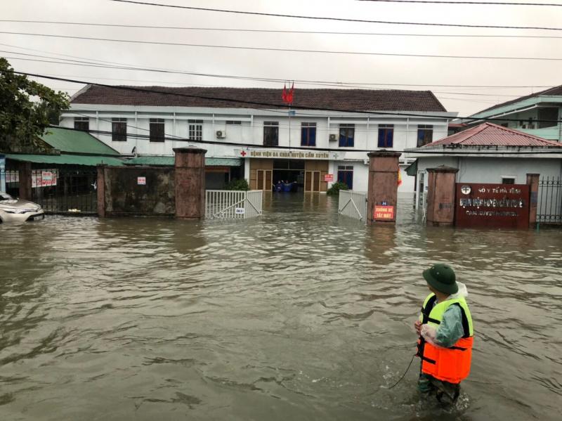 Di chuyển trang thiết bị, hàng hóa tới những nơi cao, an toàn