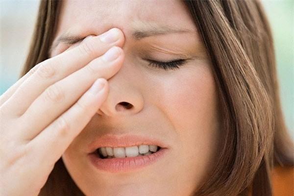 Một vài người không có khả năng dung nạp tỏi gây ra dị ứng