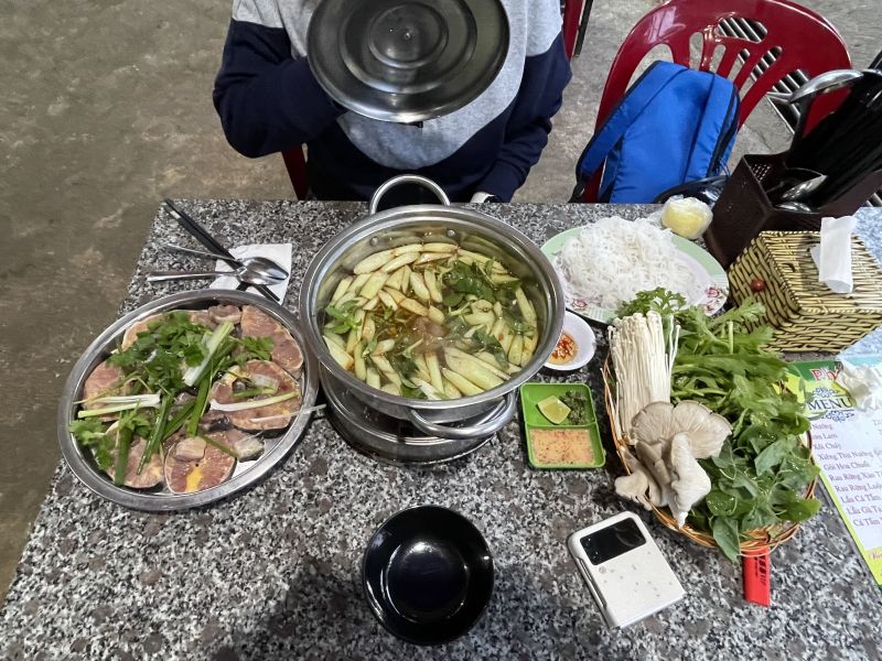 Quân Sương Quán