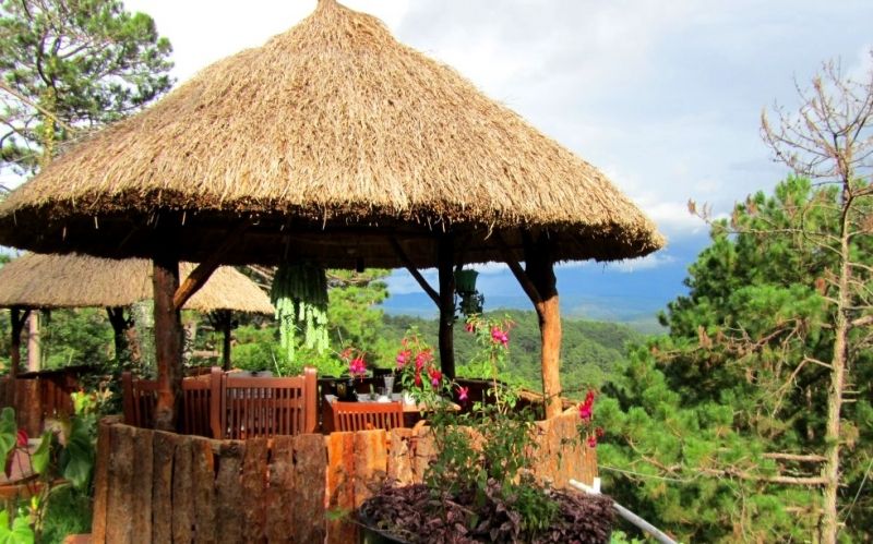 Một phong cách rất ngoại ô của Cafe Ngoại Ô