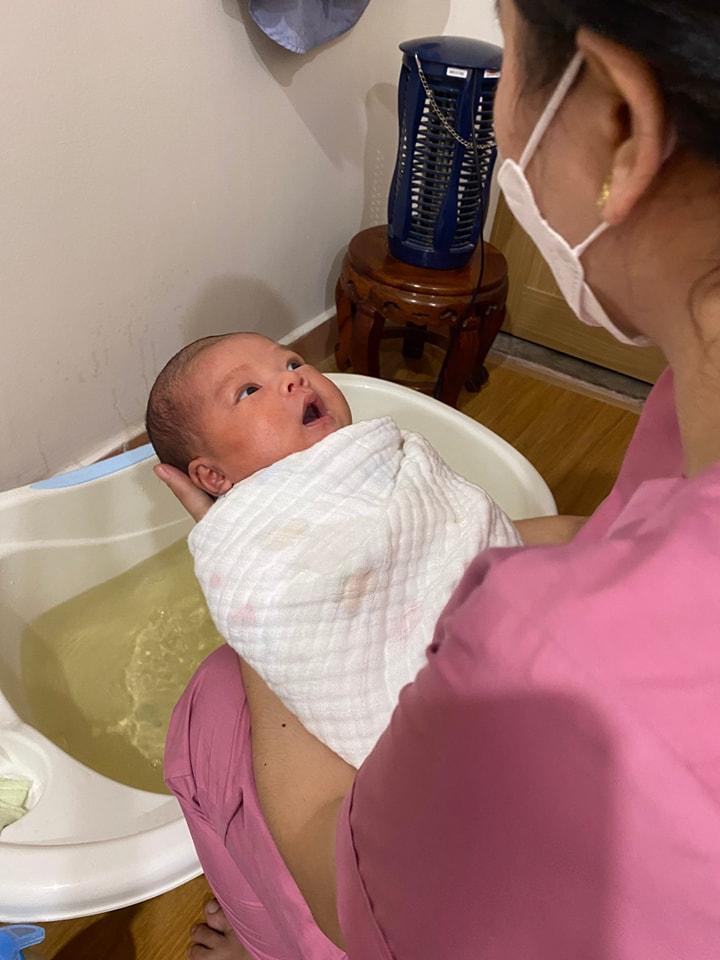 Dịch Vụ Chăm Sóc Mẹ và Bé Sau Sinh Trí Trân Đà Nẵng