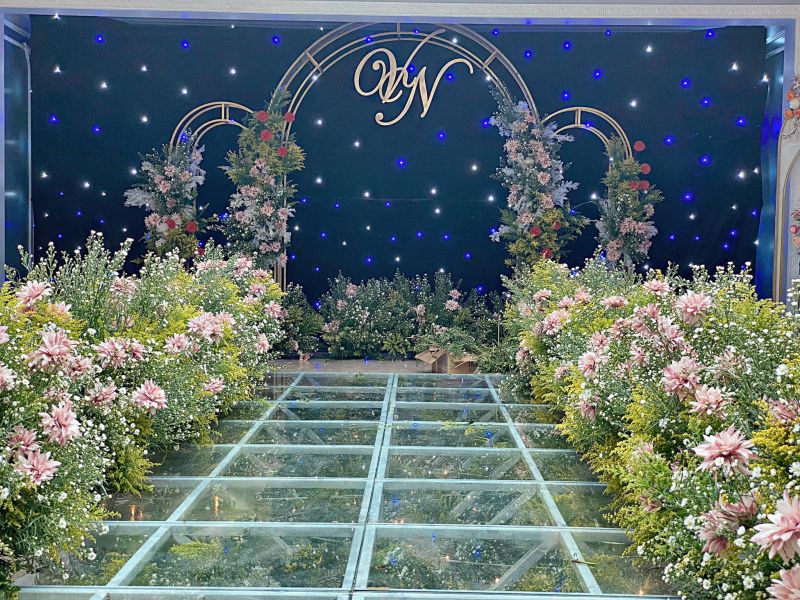 Dịch vụ trang trí tiệc cưới Vũ Gia Luxury Wedding