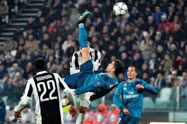 Cú vô lê không tưởng của CR7 vào lưới Juventus