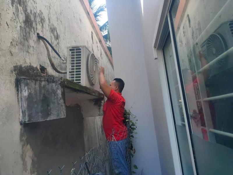 Không chỉ có sản phẩm là dịch vụ tốt, Cty Điện Lạnh Cửu Giang còn có đội ngũ thợ giỏi sửa chữa thiết bị điện lạnh, nhiệt tình và trách nhiệm với nghề
