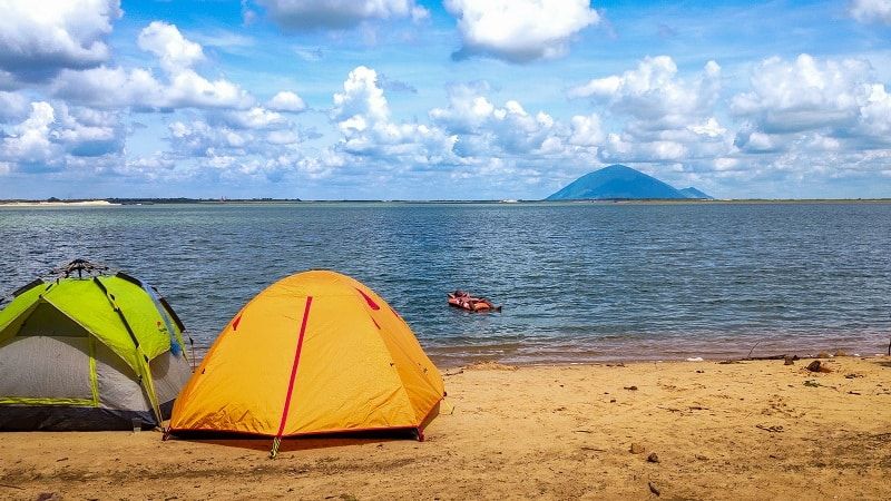 Anh có về Bình Phước với em không?
