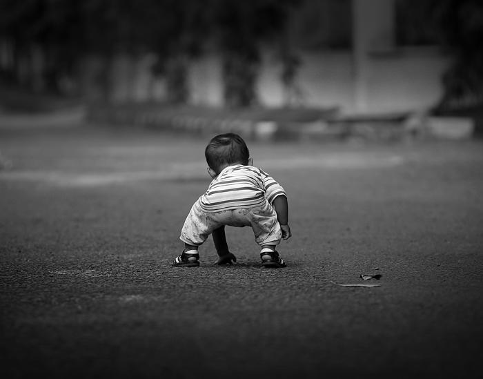 Những thử thách nhỏ trong suốt quá trình phát triển của trẻ là rất cần thiết.