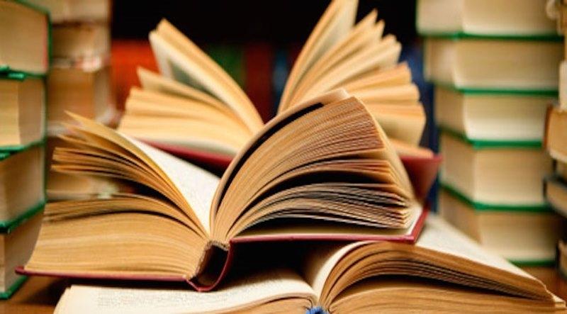 Đọc sách lúc rảnh