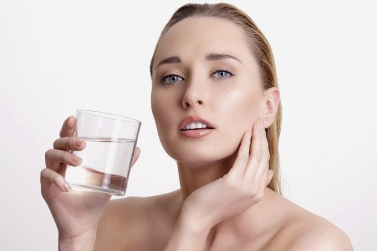 Nước giúp trị mụn hiệu quả