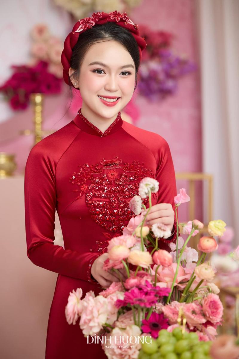 Đinh Hương Make Up - Academy