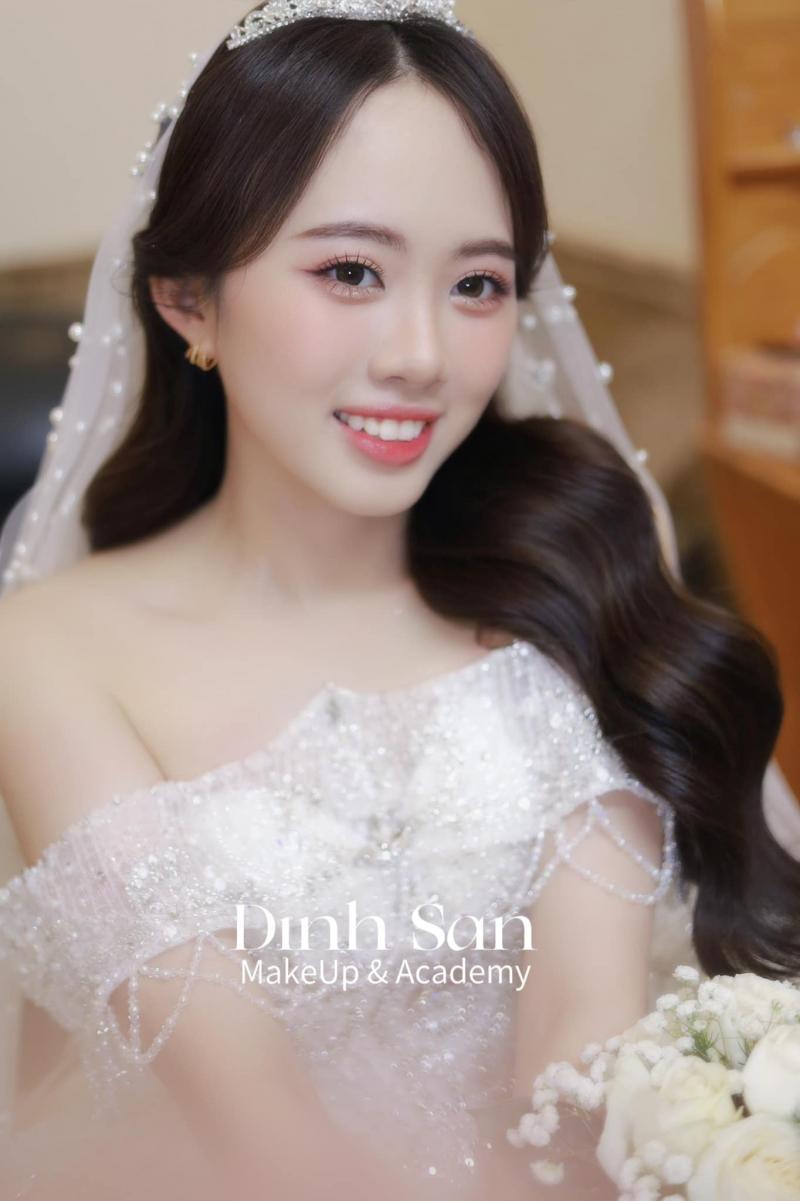 Đinh San Makeup