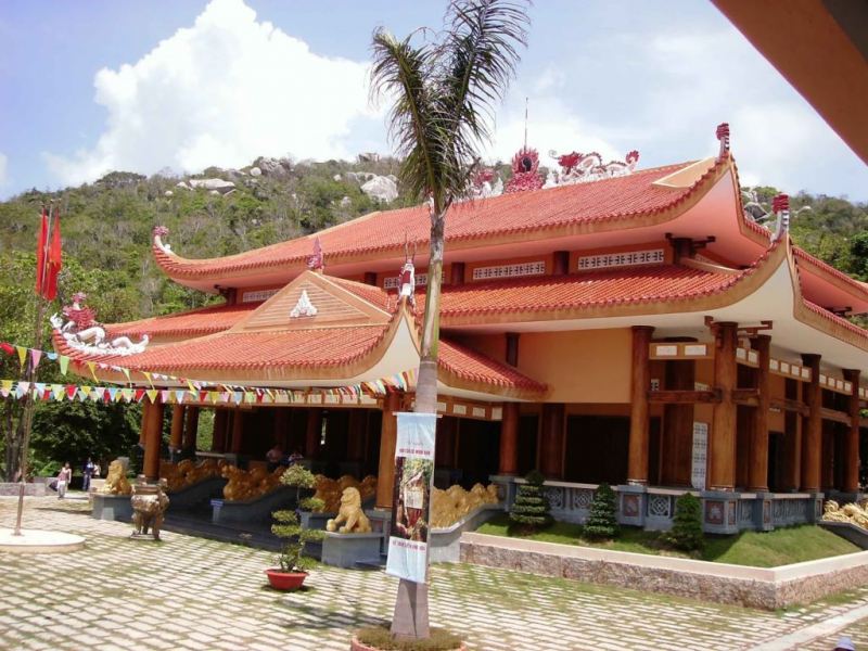 Đình Thần Thắng Tam