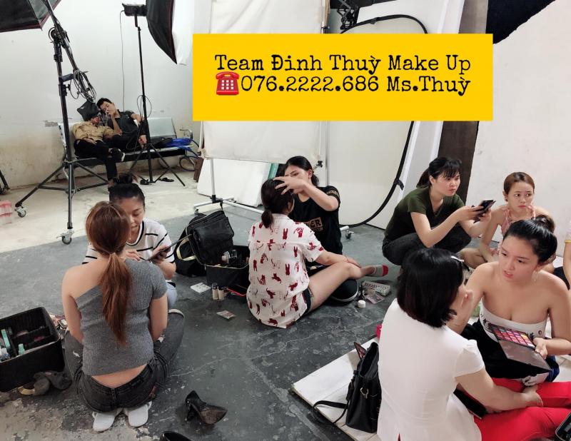 Đinh Thuỳ Make Up & Academy