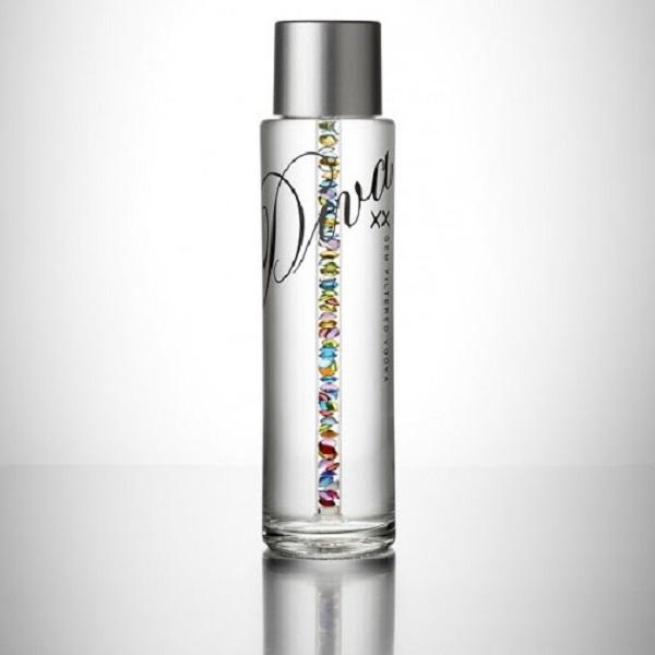 Giá của một chai rượu DIVA Premium Vodka có giá 1 triệu USD