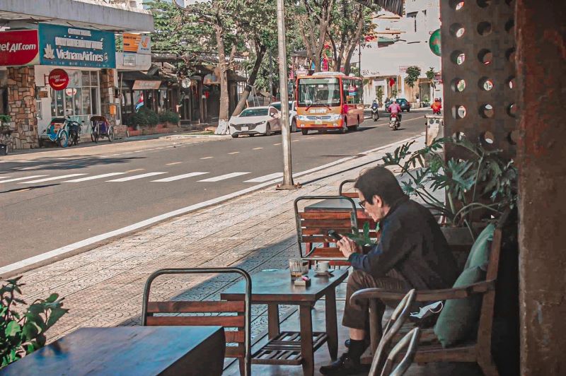 DMZ Coffee & Restaurant Huế