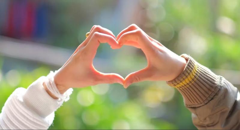 Bài văn nghị luận viết về ý nghĩa của lắng nghe và thấu hiểu số 7
