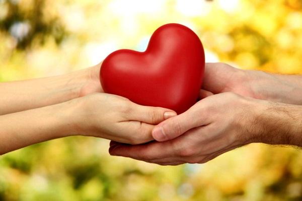 Đoạn văn về tình yêu thương con người số 3