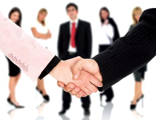 Việc lạm dụng quá nhiều vào mối quan hệ sẽ khiến một bộ phận người dân xuất thân từ nông thôn hoặc ít giao thiệp không tìm được việc làm cho mình. Từ đó dẫn đến tình trạng thất nghiệp.