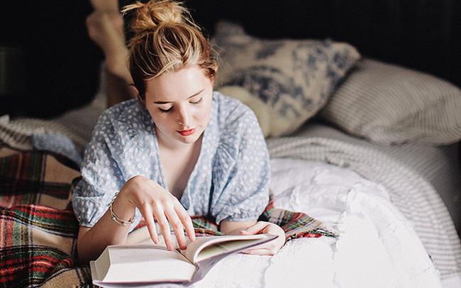 Đọc sách lúc rảnh