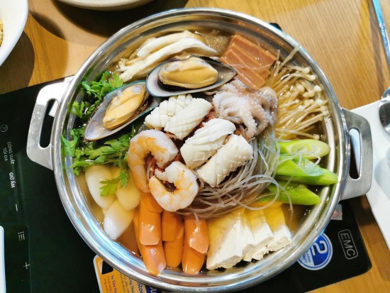 Don Chicken Mai Hắc Đế