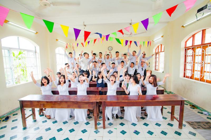 Chụp ảnh kỉ yếu cùng Đơn Studio.