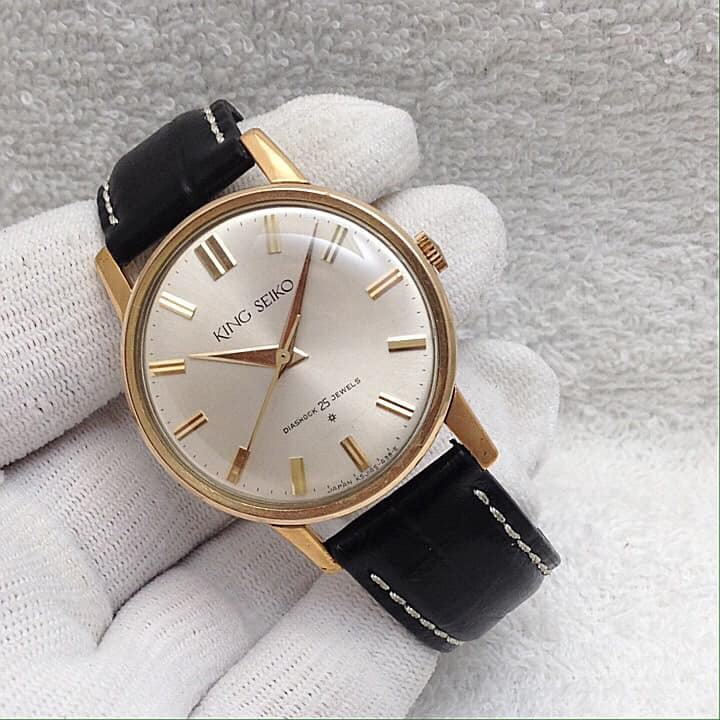 Đồng hồ Thế Tuấn