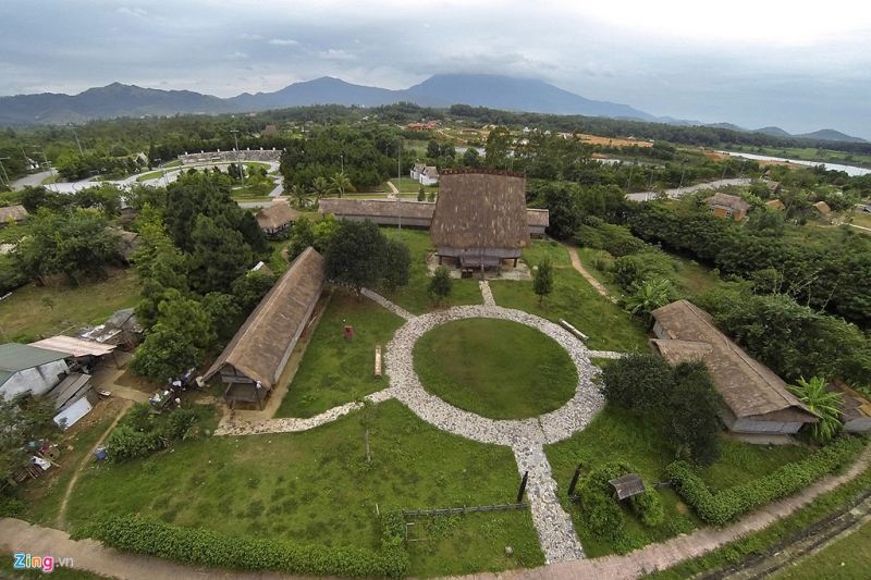 Làng văn hóa các dân tộc ở Đồng Mô