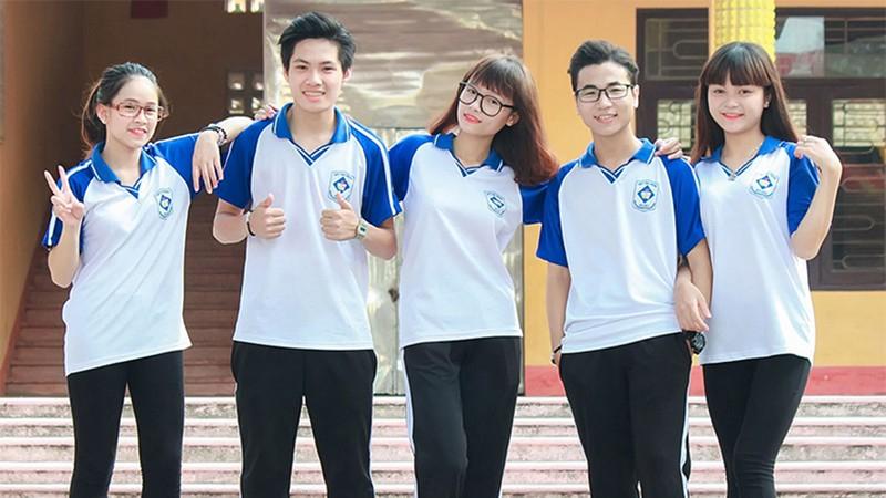 Bài văn cảm nghĩ về ngày đầu tiên bước vào trường THPT số 9