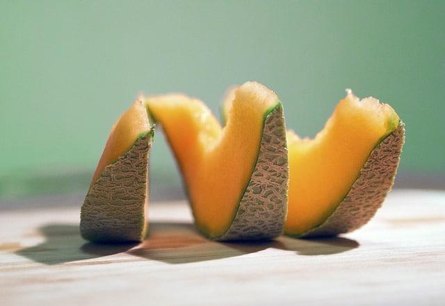 Dưa lưới có chứa vitamin C, giúp giảm nguy cơ mắc bệnh động mạch vành.
