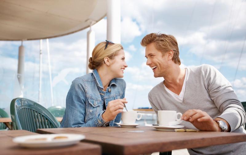 Đưa ra những câu hỏi để định hướng khách hàng theo mục đích của mình