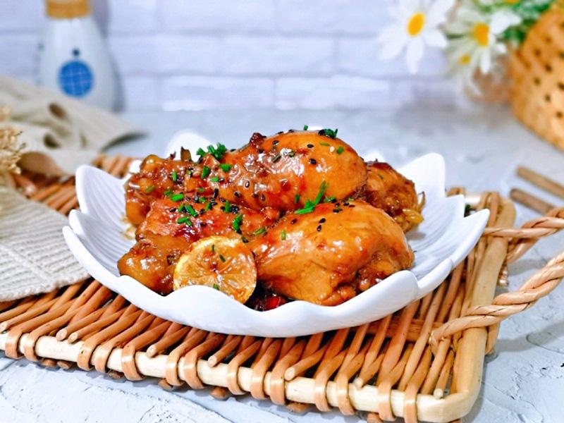 Đùi gà rim mật ong nước dừa