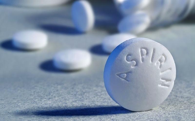 Dùng Aspirin làm xẹp mụn bọc chỉ trong 1 đêm
