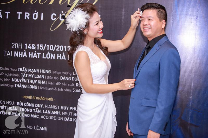 Nhẹ nhàng hết mức có thể kẻo lại trôi hết lớp makeup
