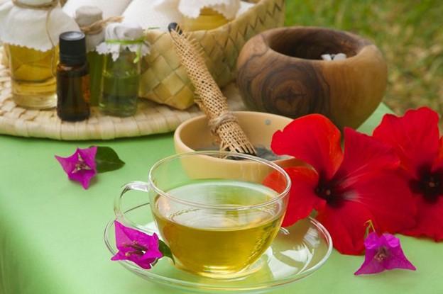 Đừng quên dưỡng ẩm cho tóc