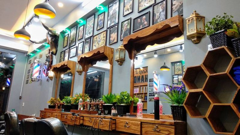 DŨNG TÂY BARBERSHOP
