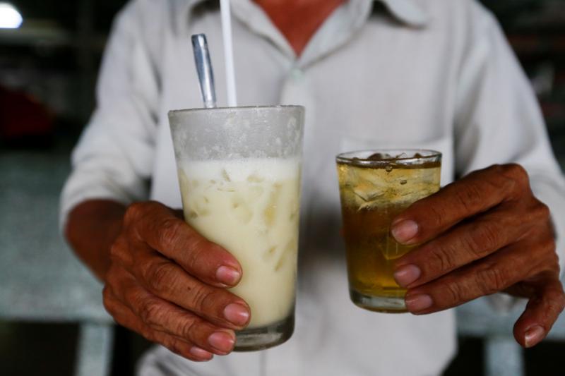 Nước Mía Sầu Riêng & Kem Bơ - Chè Bốn Mùa O Thùy