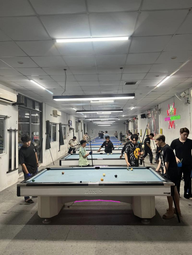 Duy Hưng Billiards Club & Coffee