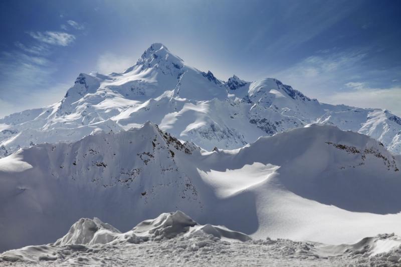 Núi Elbrus