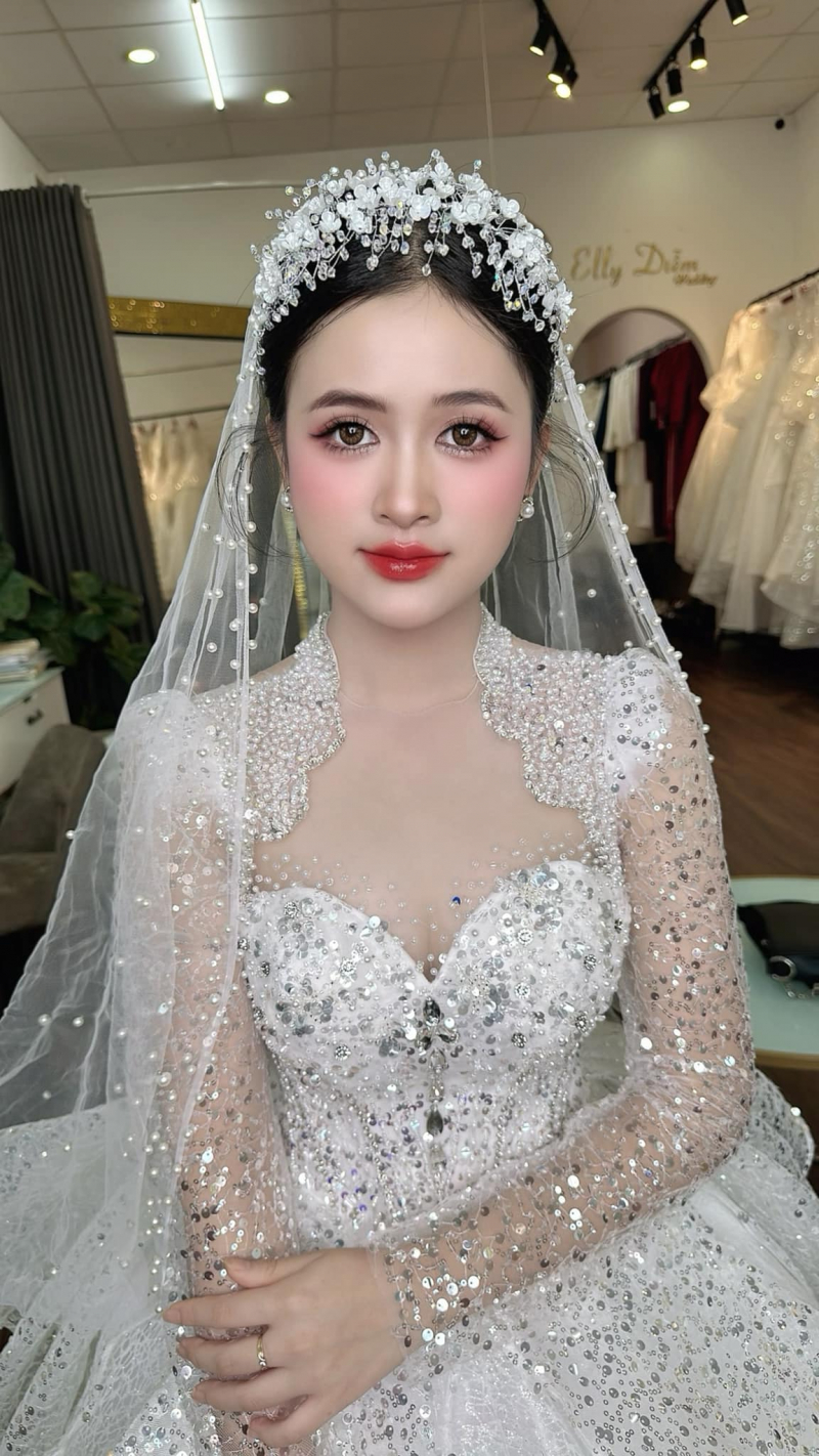 Elly Diễm Make Up