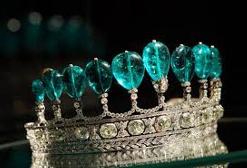 Emerald and Diamond Tiara