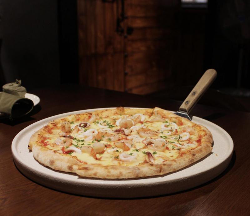 Emoji Pizza and Steak Bình Dương
