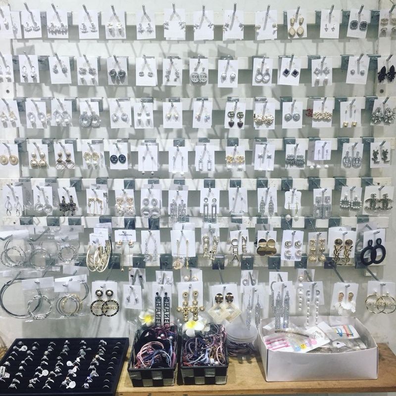 Trang sức, phụ kiện đa dạng, bắt mắt